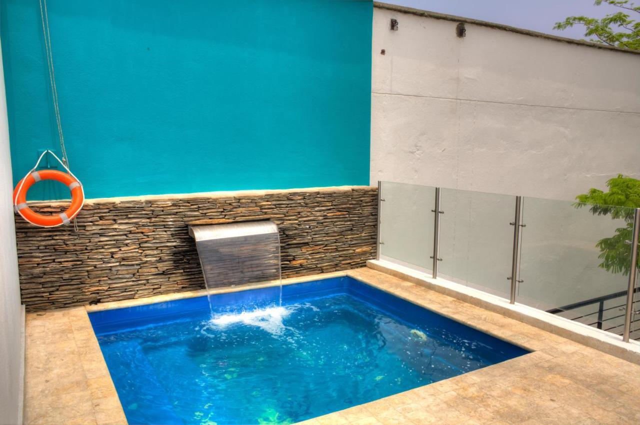 Casa De Leda, A Kali Hotel Santa Marta  Exteriér fotografie A small plunge pool