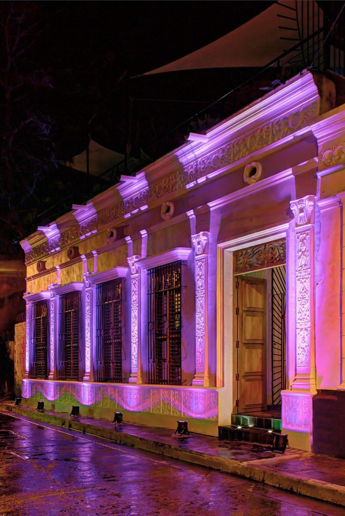 Casa De Leda, A Kali Hotel Santa Marta  Exteriér fotografie The facade of the building